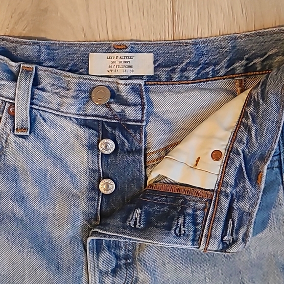 Levis 501 Jeans - Picture 4 of 4